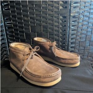 Men brown leather shoes